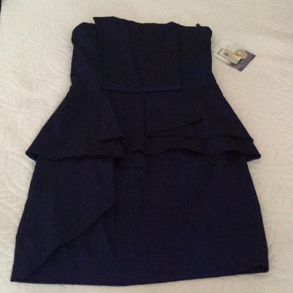 Navy blue strapless dress
